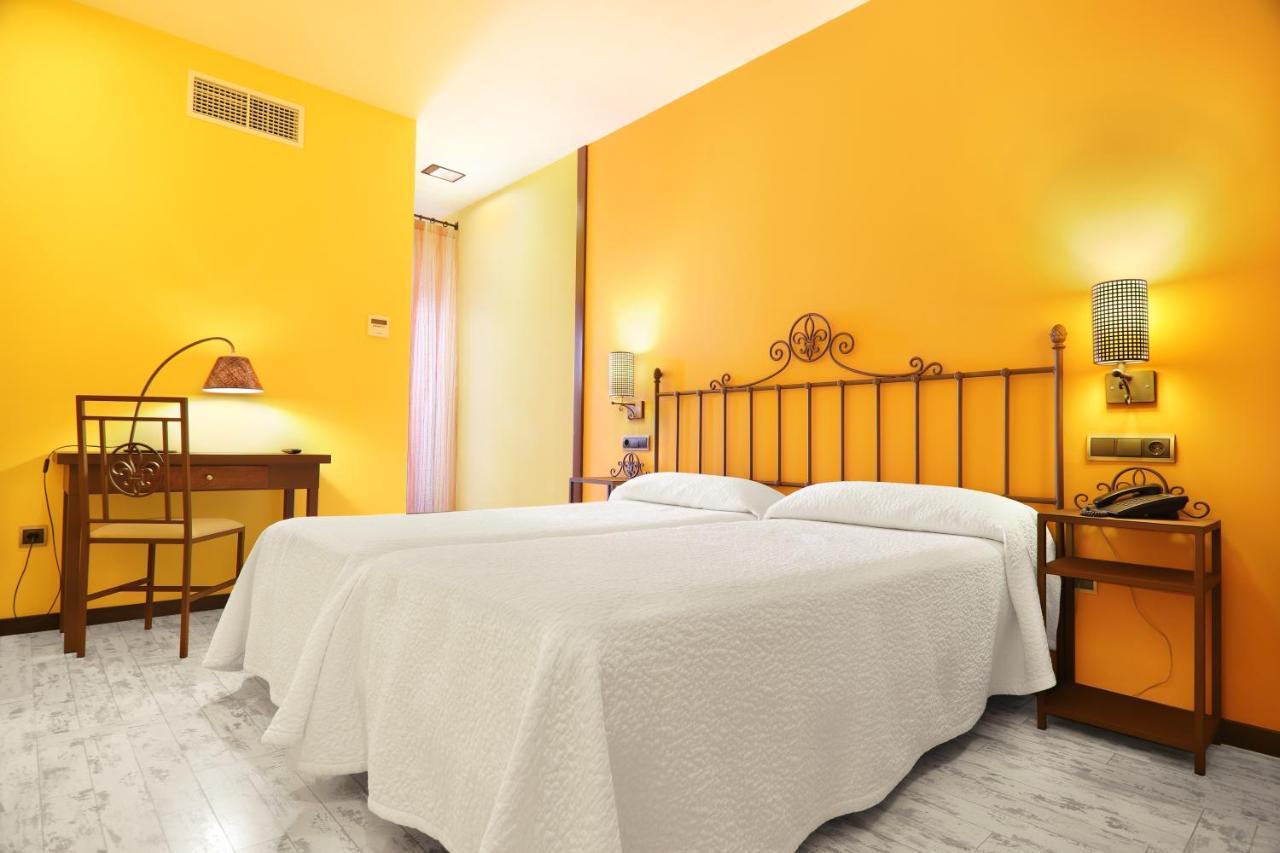 Hotel Moya Онрубия Экстерьер фото