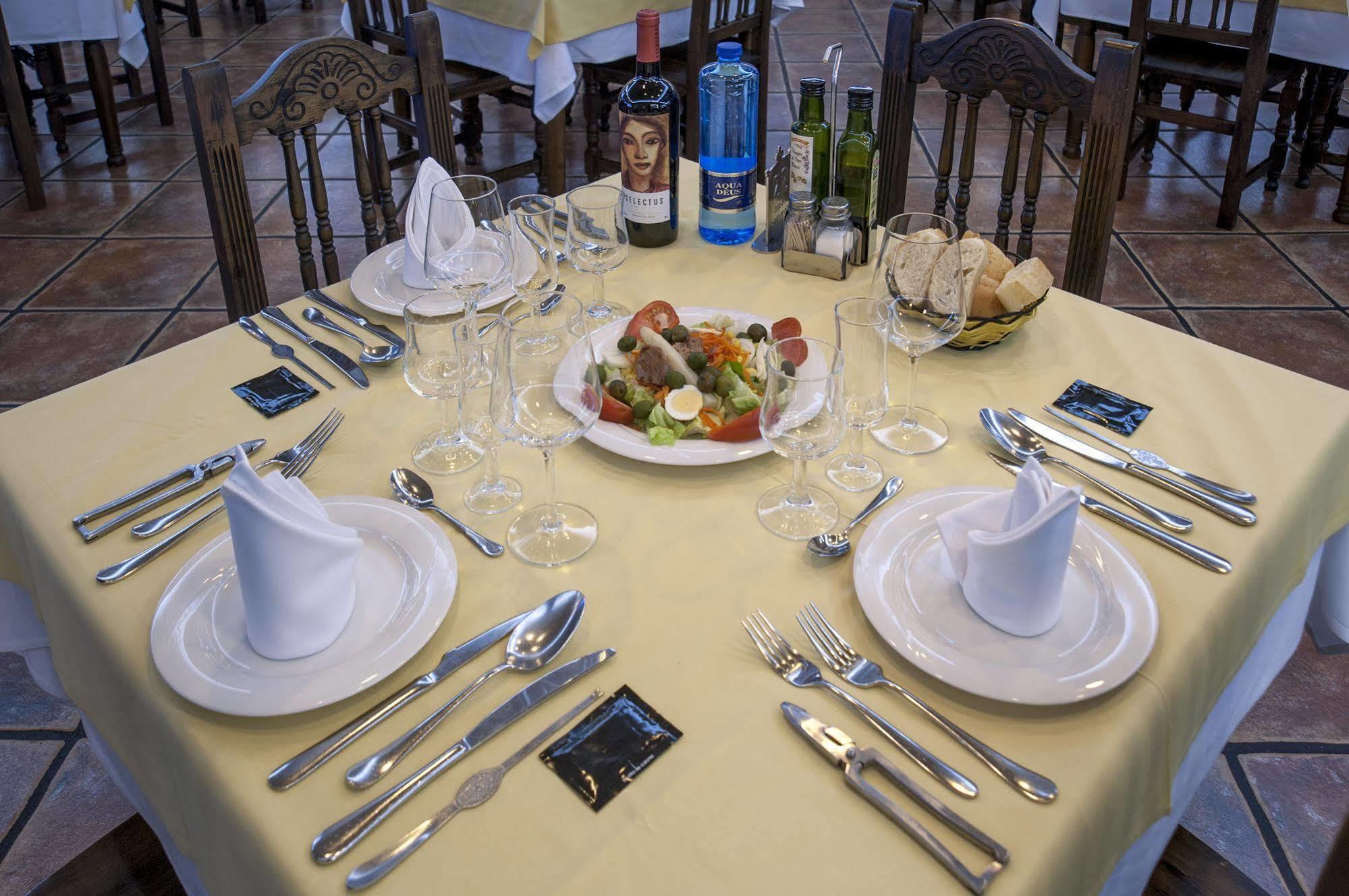 Hotel Moya Онрубия Экстерьер фото